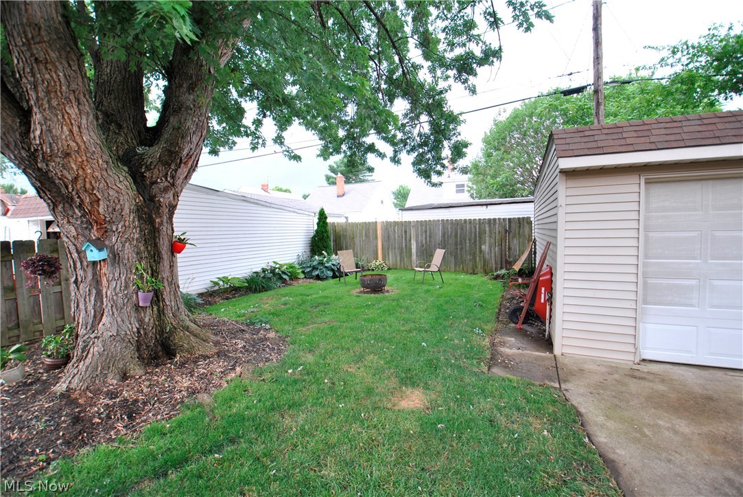 6902 Ackley Road Parma, OH 44129 - Photo 27 of 28