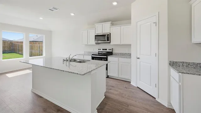 $281,990 | 3243 Slocum Drive, Paris, TX 75460