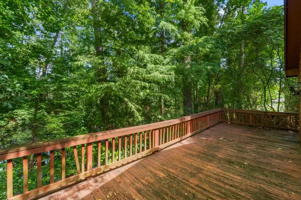 $1,500,000 | 426 Nursery Road, The Woodlands, TX 77380