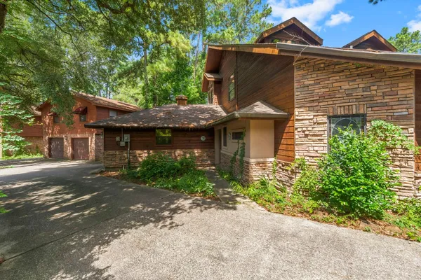 $1,500,000 | 426 Nursery Road, The Woodlands, TX 77380