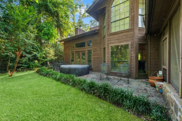 $1,500,000 | 426 Nursery Road, The Woodlands, TX 77380