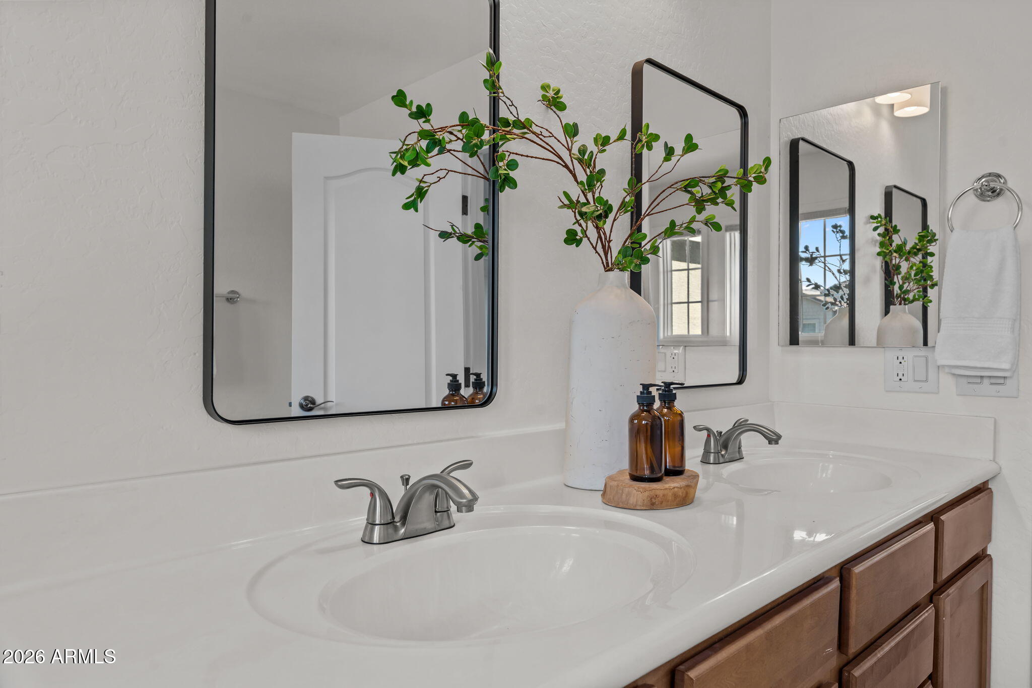 2214 East Fraktur Road Phoenix, AZ 85040 - Photo 22 of 44 38-web-or-mls-DSC05520