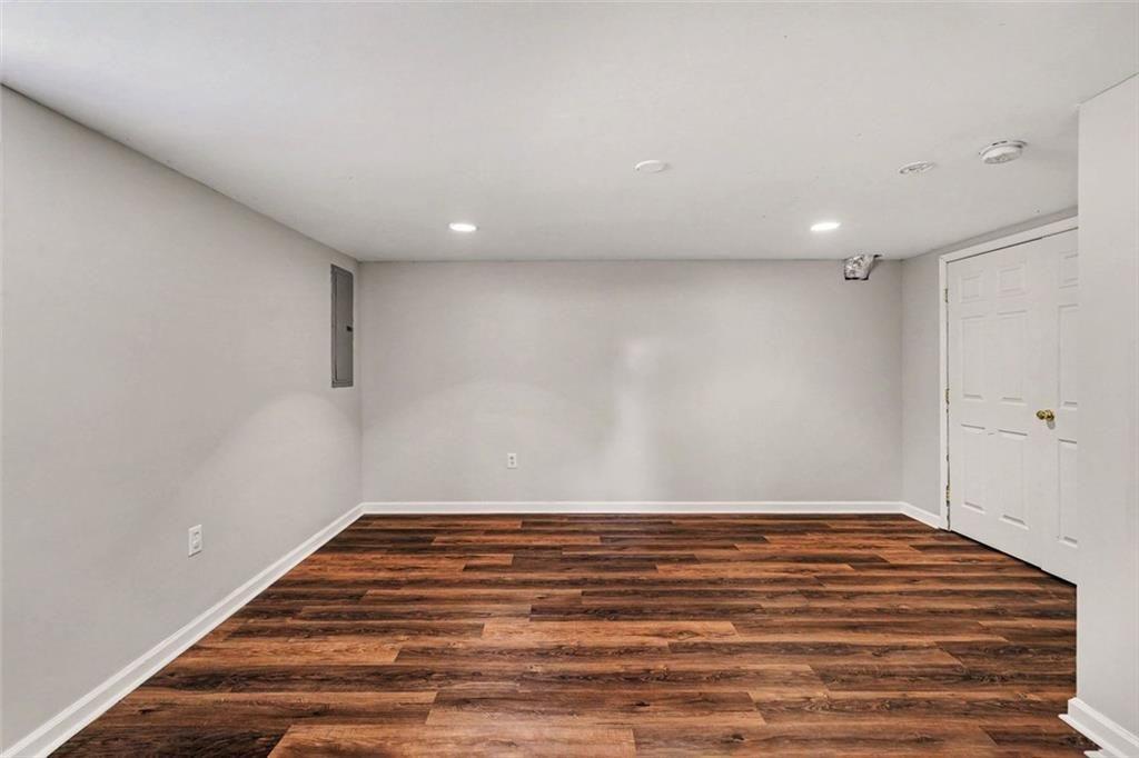 302 Fairview Lane Dallas, GA 30157 - Photo 19 of 26 a view of wooden floor