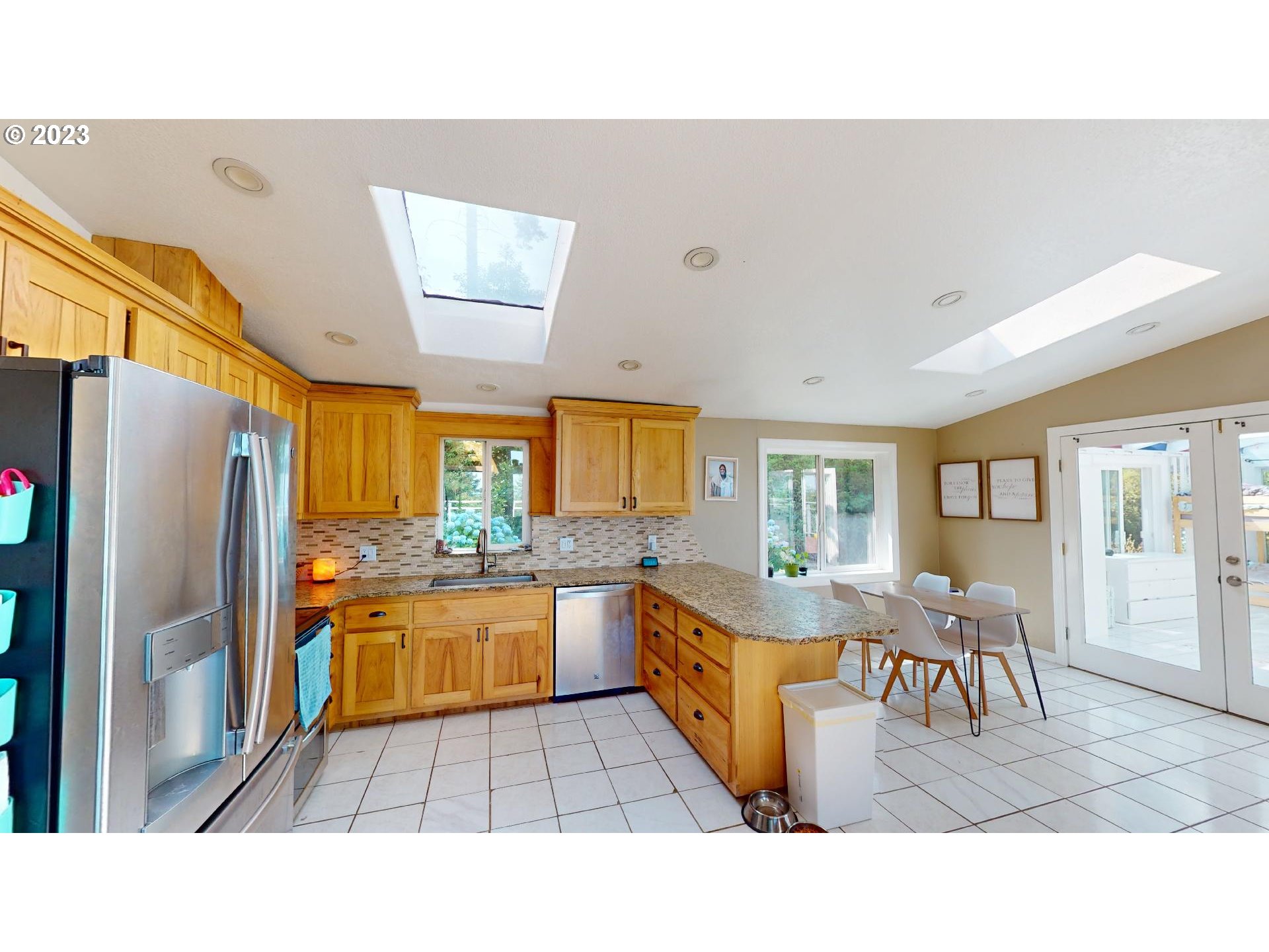 29281 North Grizzly Road Gold Beach, OR 97444 - Photo 13 of 48 Kitchen