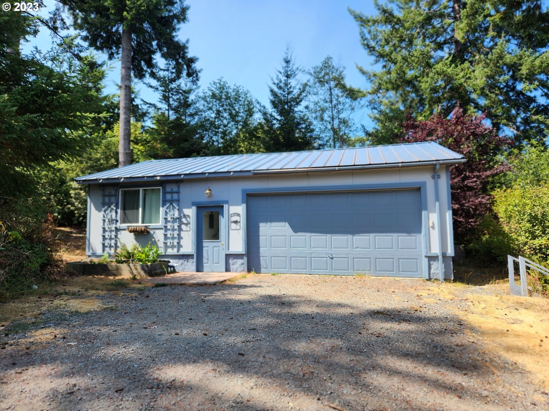 29281 North Grizzly Road Gold Beach, OR 97444 - Photo 22 of 48 Guest Quarters