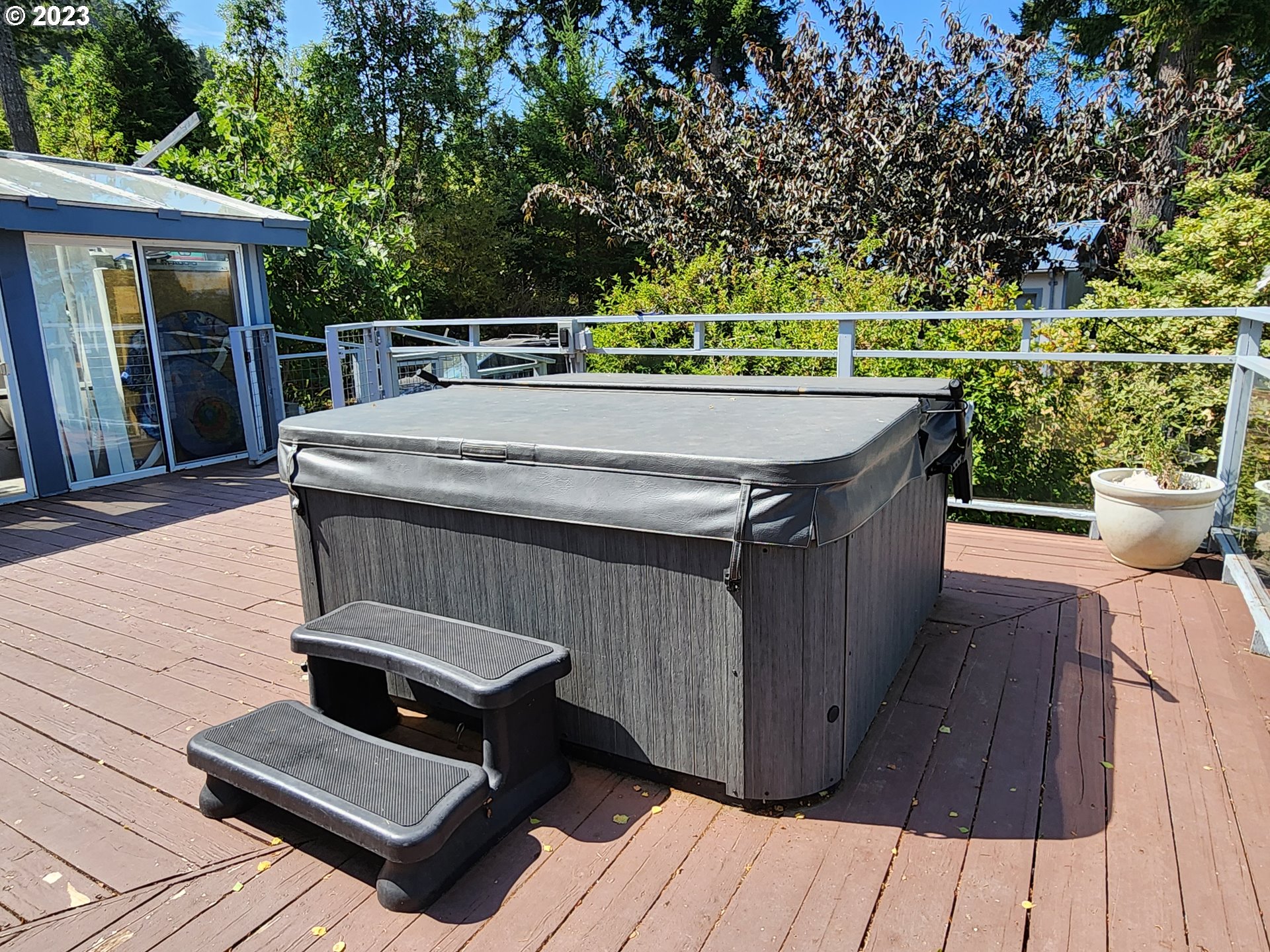 29281 North Grizzly Road Gold Beach, OR 97444 - Photo 33 of 48 Hot Tub