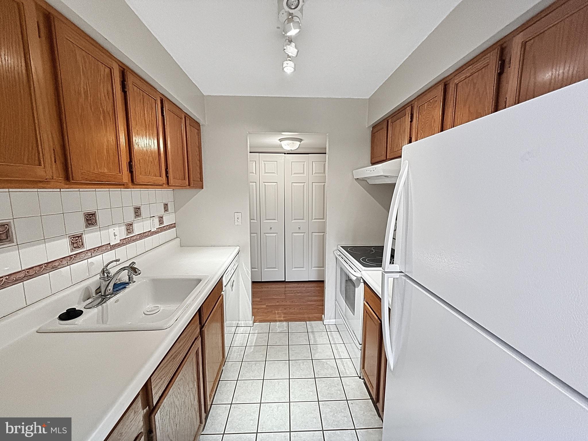 2916 Eagle Road, Unit 2916 West Chester, PA 19382 - Photo 8 of 17 Bright and functional kitchen space.