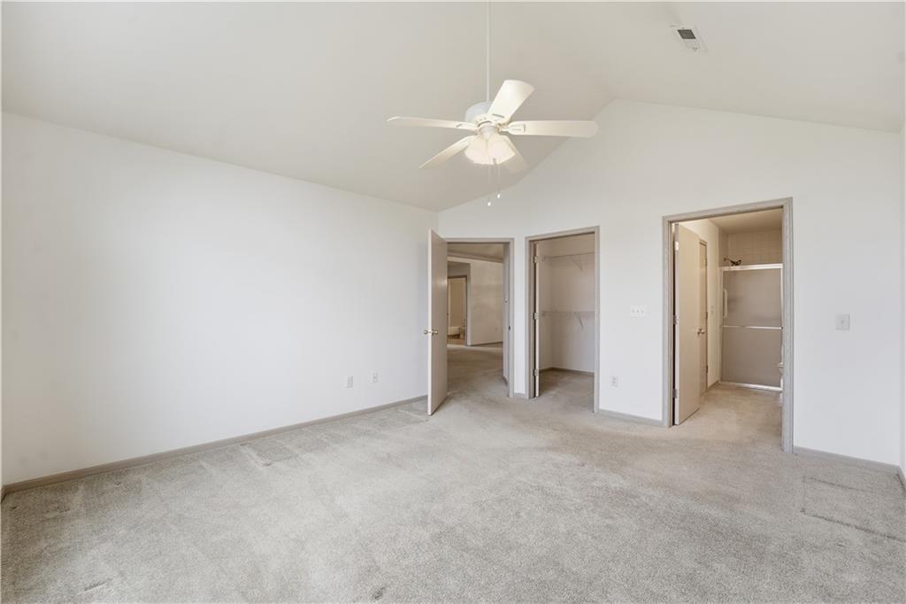 11392 South Pflumm Road Olathe, KS 66215 - Photo 16 of 41