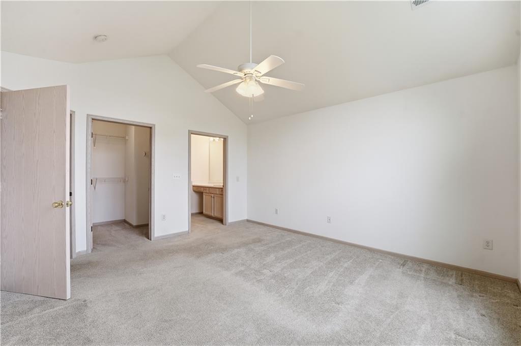 11392 South Pflumm Road Olathe, KS 66215 - Photo 17 of 41