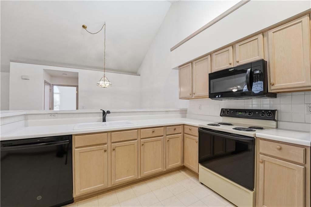 11392 South Pflumm Road Olathe, KS 66215 - Photo 23 of 41