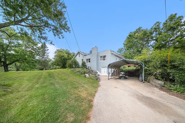 $299,900 | 10501 Hadley Road, Gregory, MI 48137