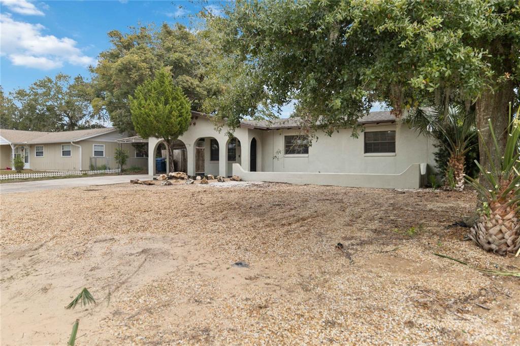 608 Dora Avenue Tavares, FL 32778 - Photo 4 of 28