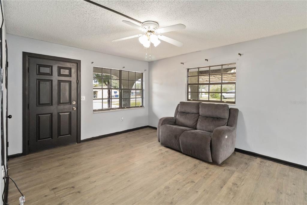 608 Dora Avenue Tavares, FL 32778 - Photo 9 of 28