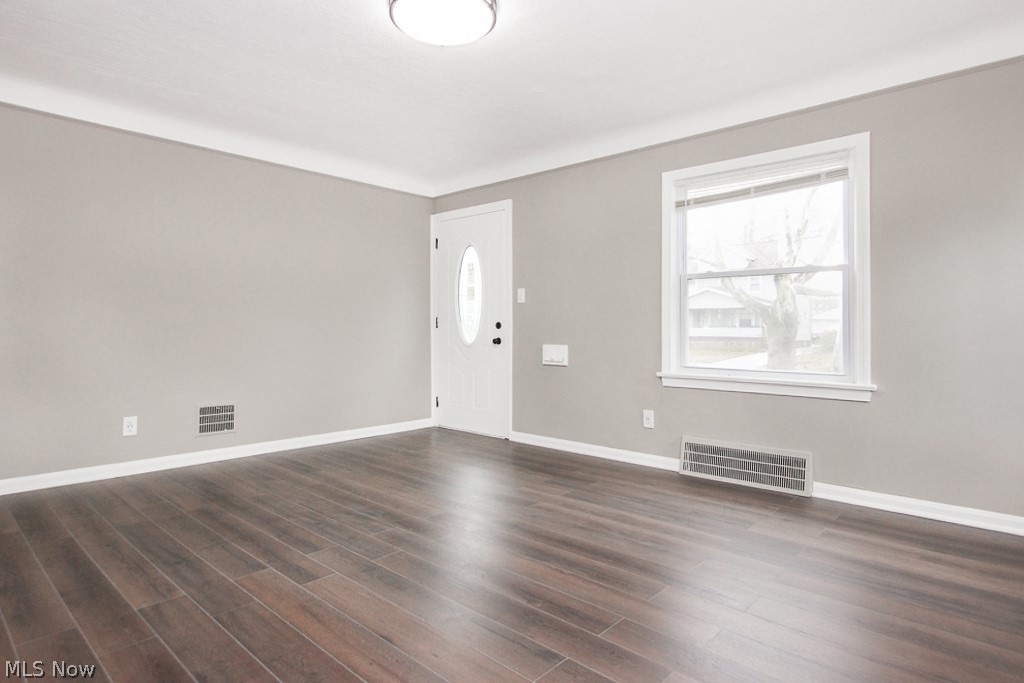 3731 Lowell Road Cleveland Heights, OH 44121 - Photo 5 of 35