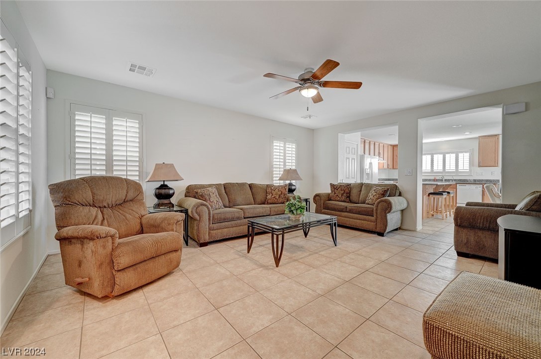 33 Dandy View Avenue Las Vegas, NV 89183 - Photo 5 of 41