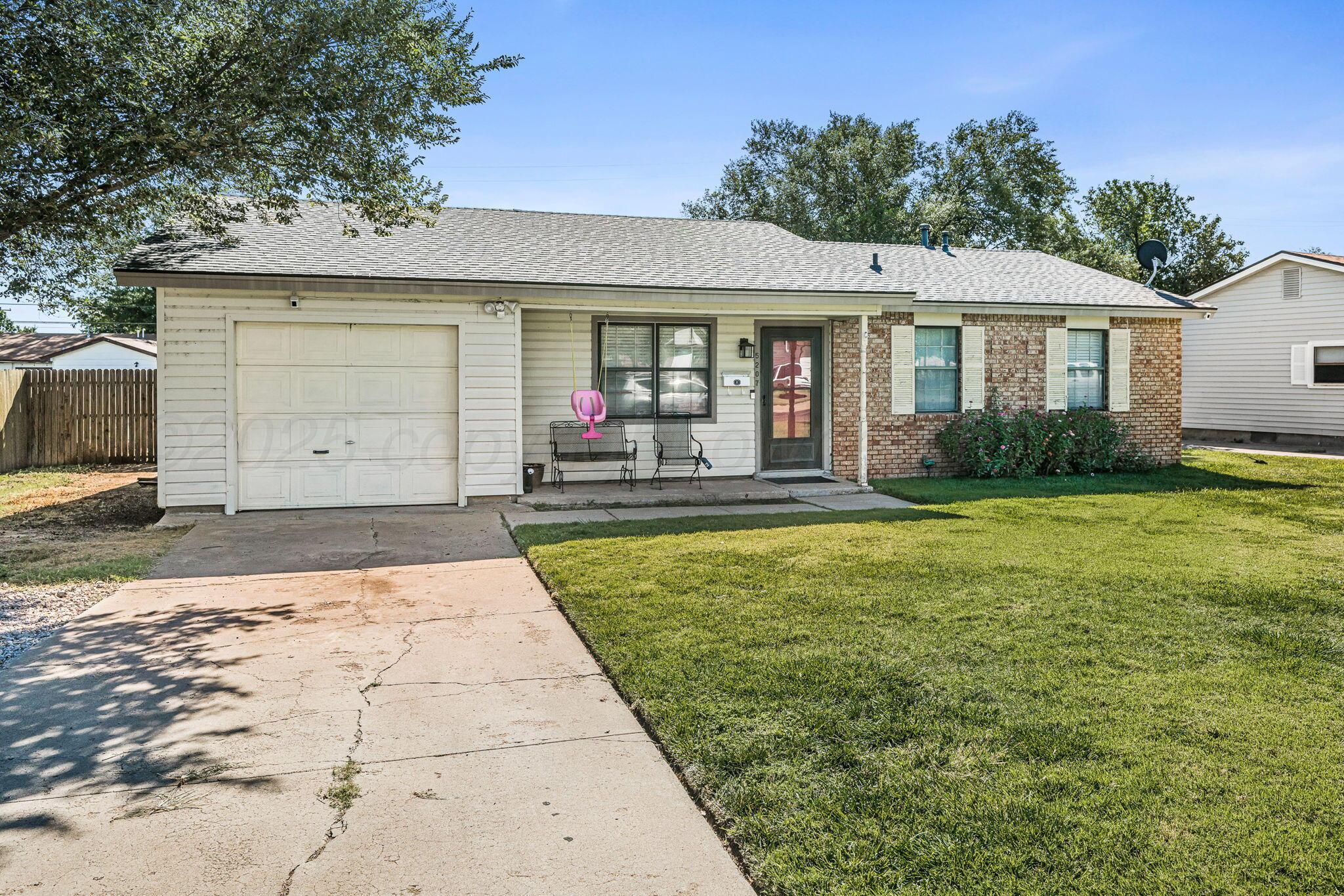 5207 South Travis Street Amarillo, TX 79110 - Photo 2 of 24 5207 S Travis St 01