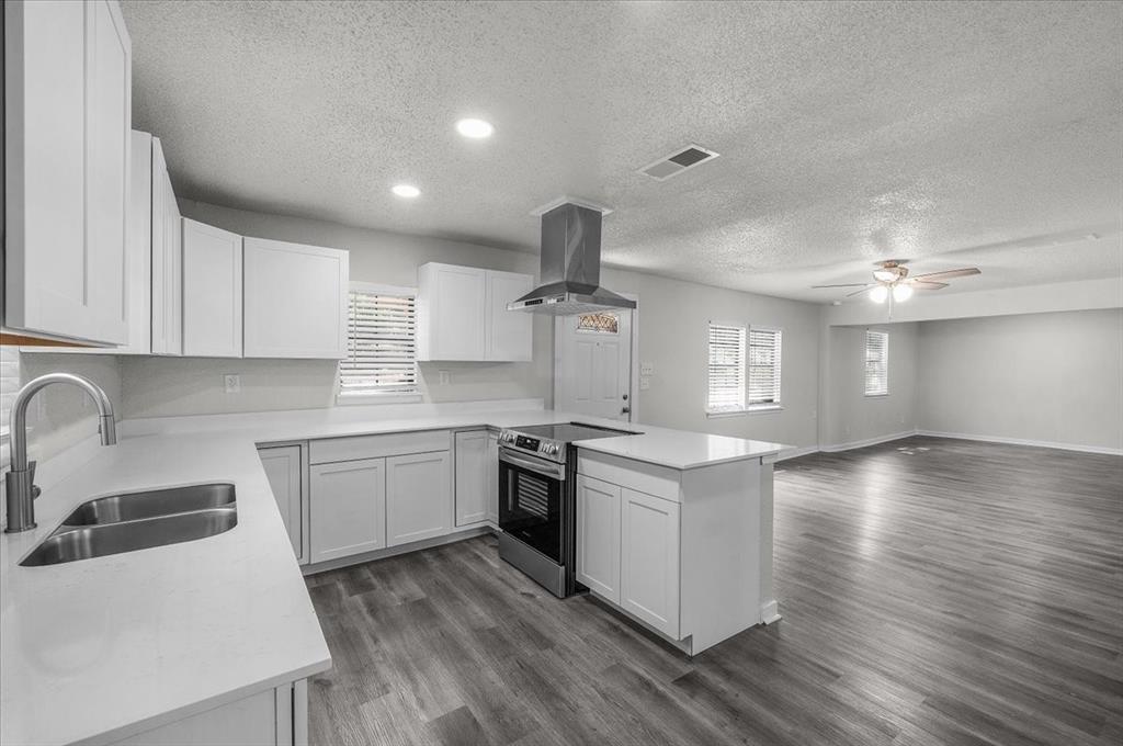 643 East Columbia Drive Azle, TX 76020 - Photo 6 of 34