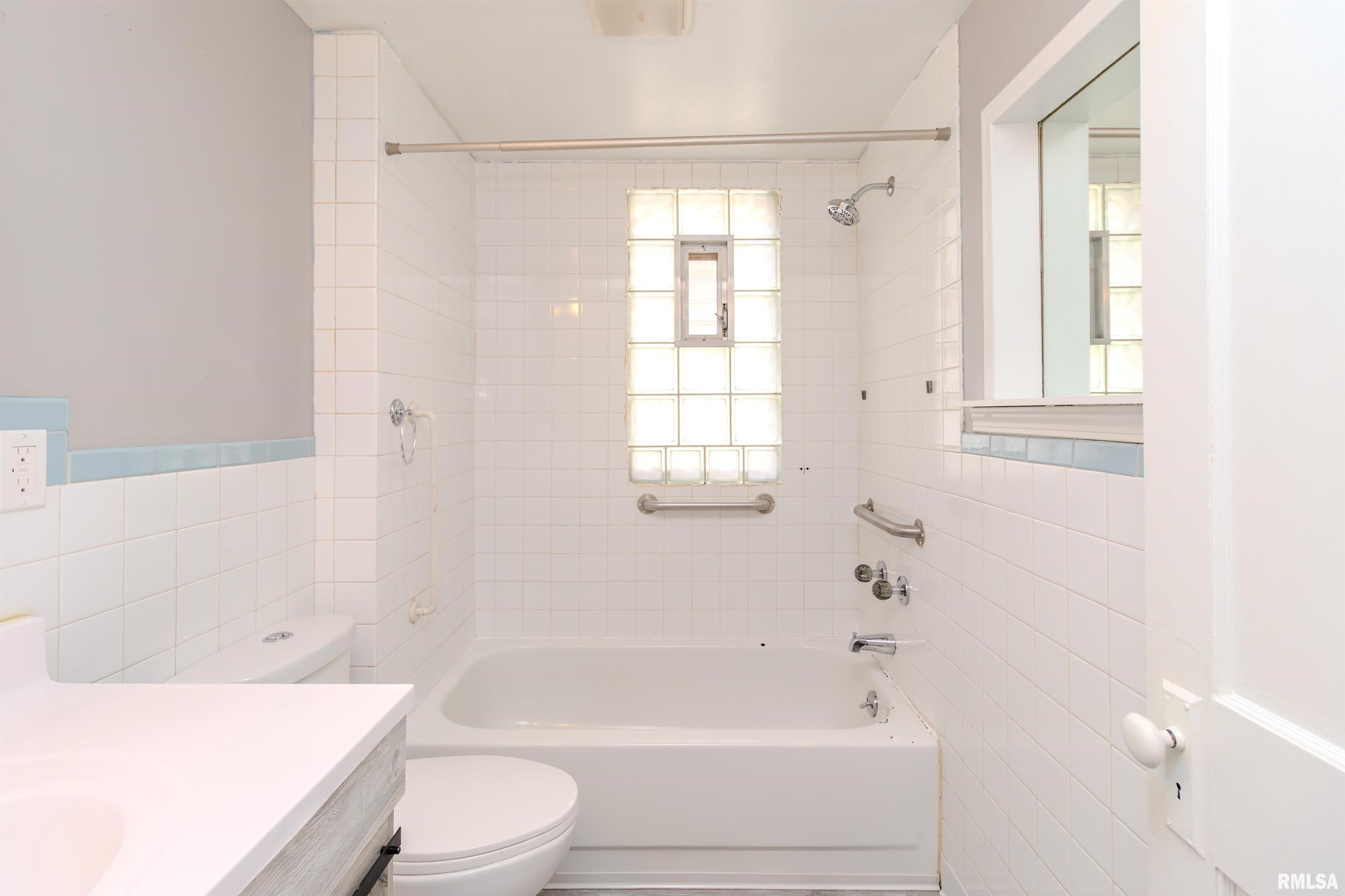 329 Willow Street Pekin, IL 61554 - Photo 15 of 40