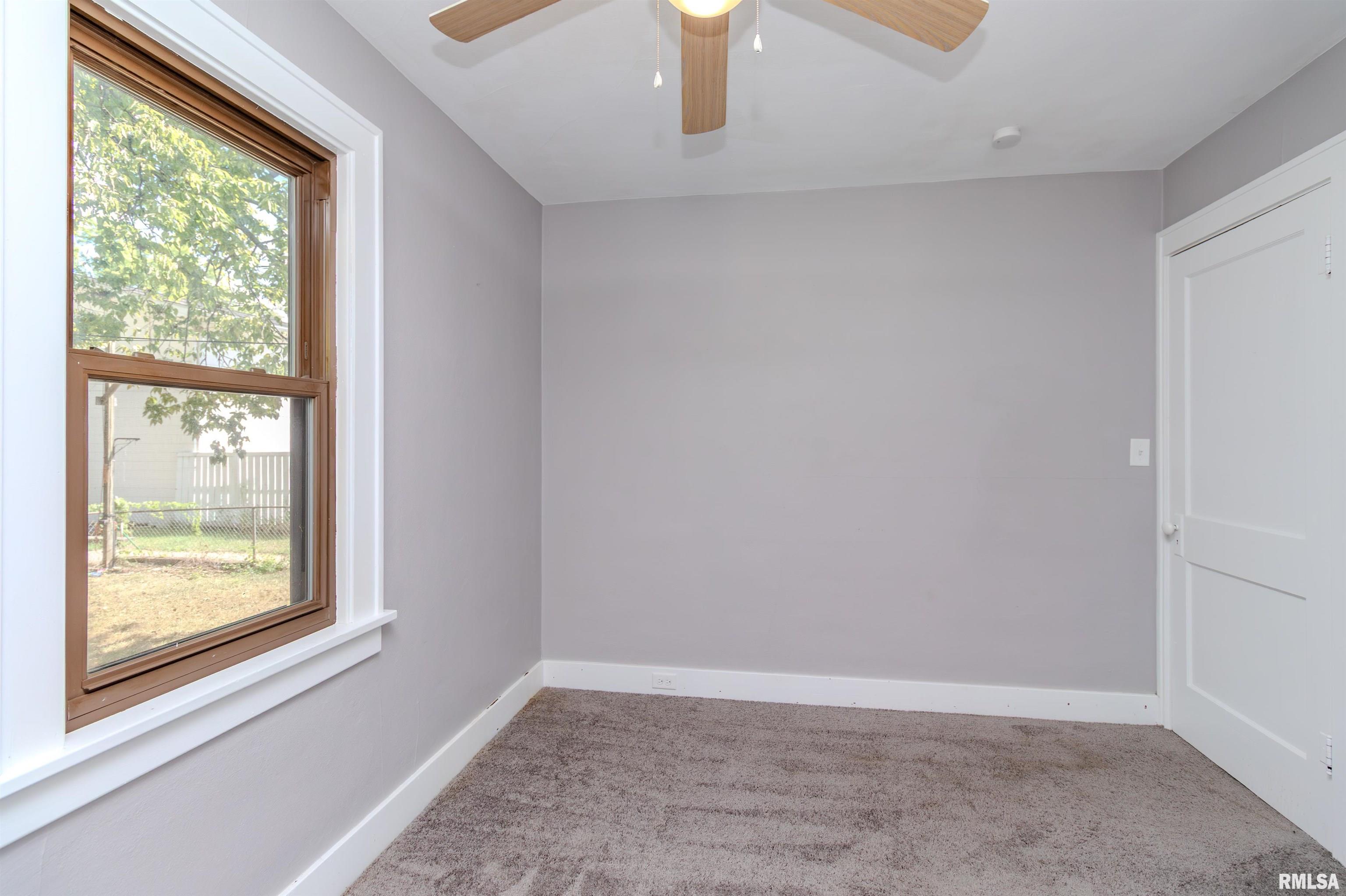 329 Willow Street Pekin, IL 61554 - Photo 16 of 40