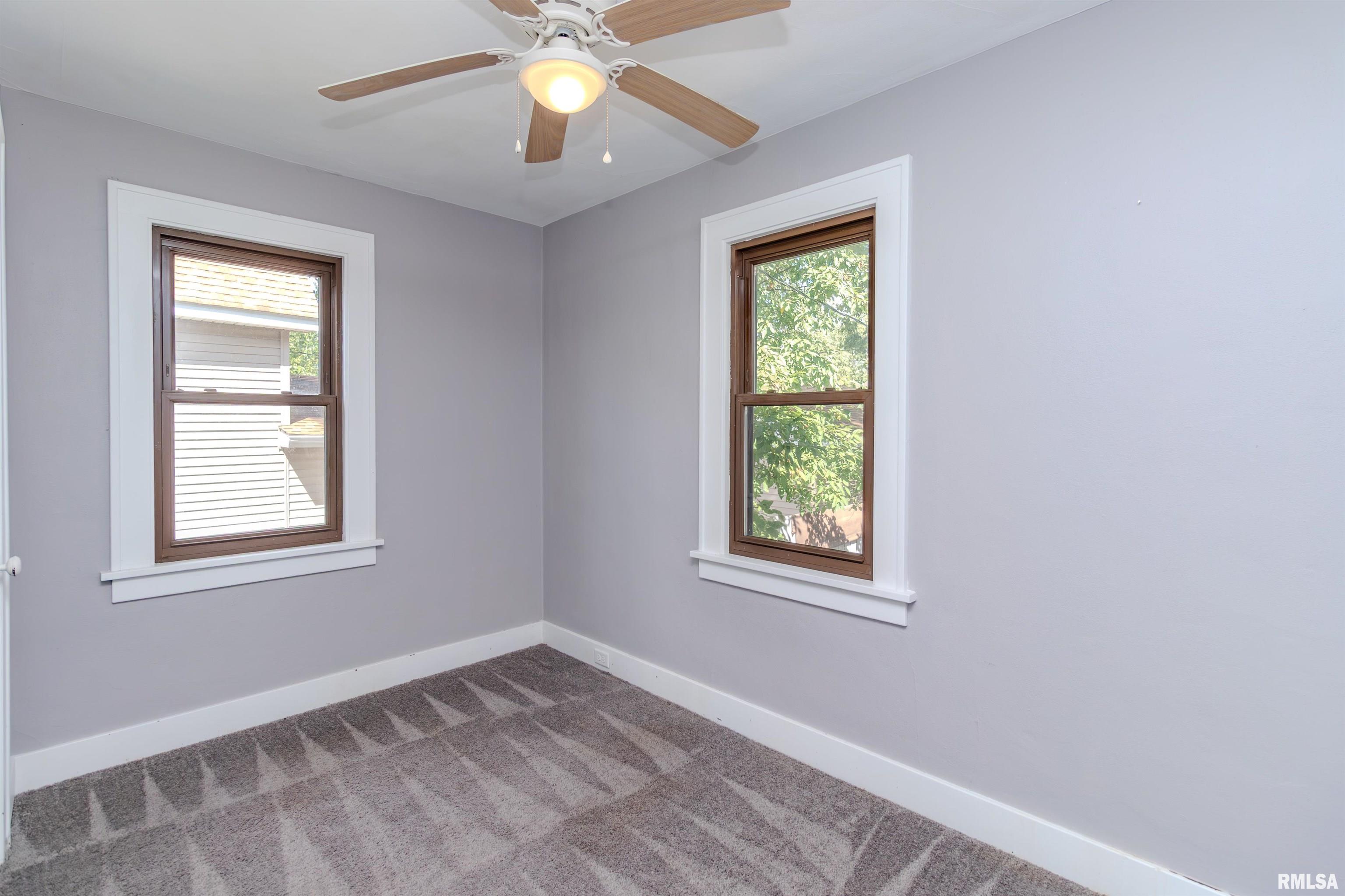 329 Willow Street Pekin, IL 61554 - Photo 18 of 40