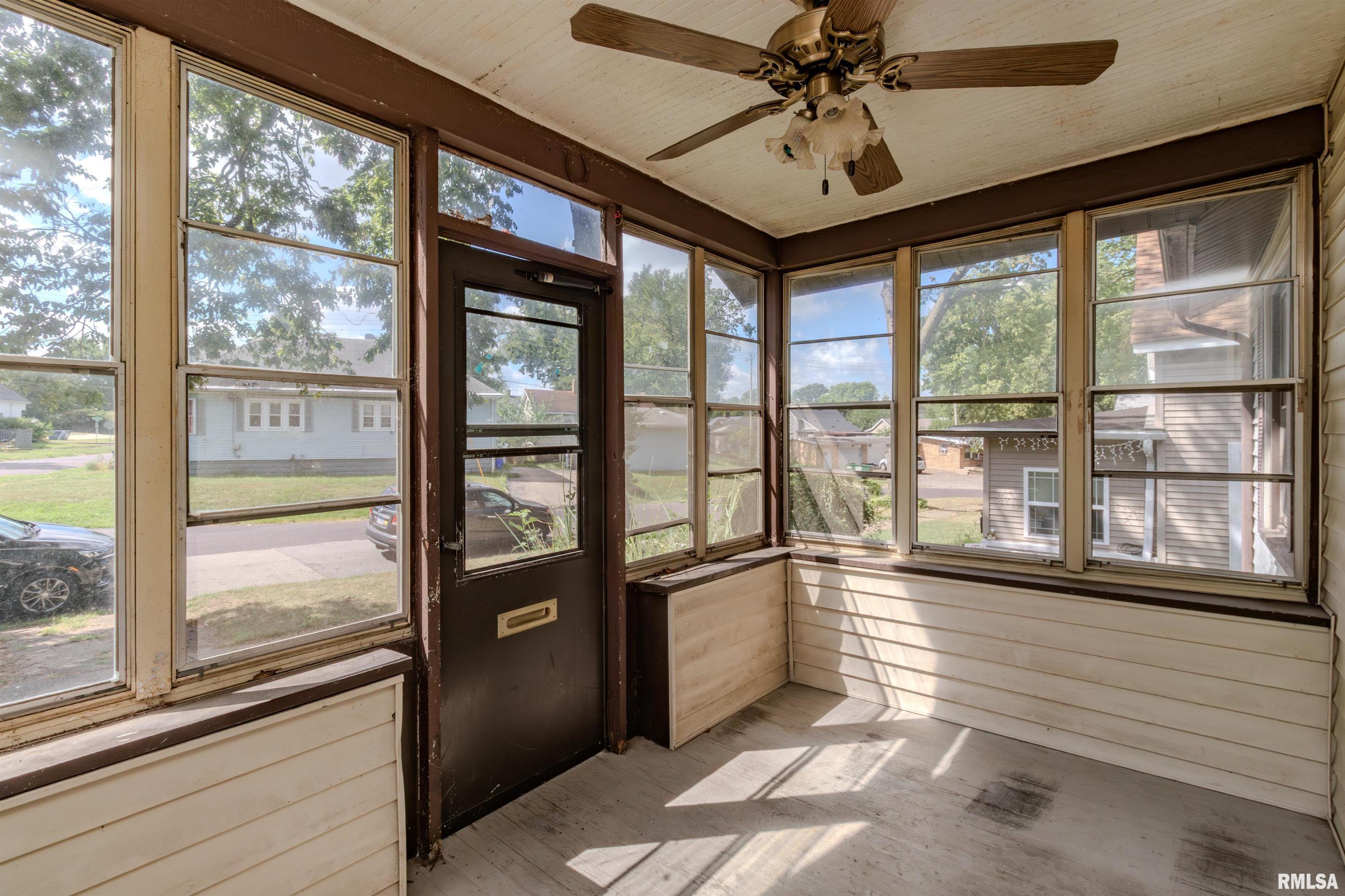 329 Willow Street Pekin, IL 61554 - Photo 31 of 40