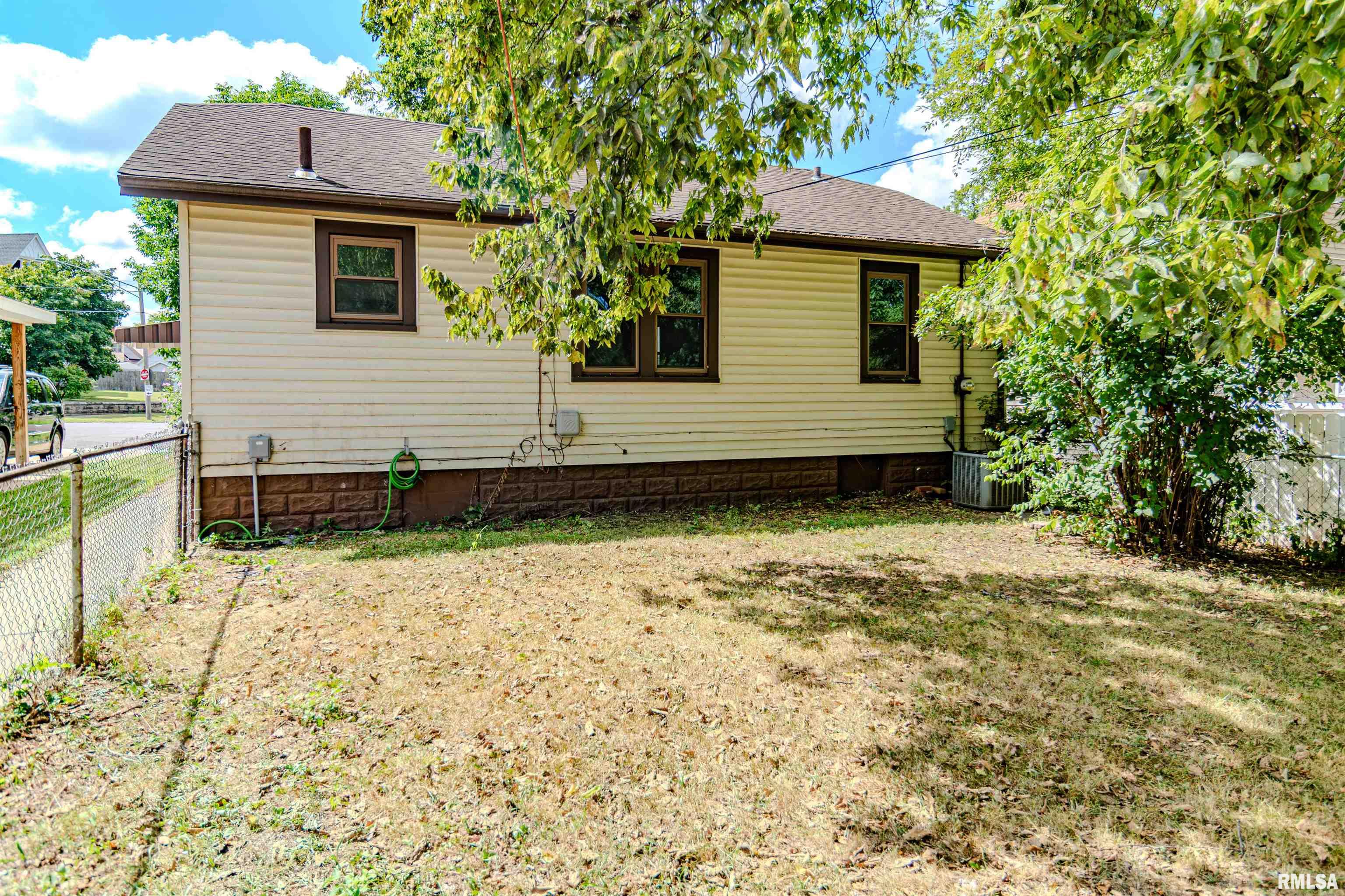 329 Willow Street Pekin, IL 61554 - Photo 39 of 40