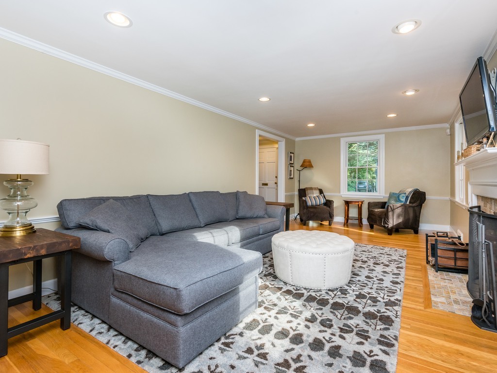 15 Princeton Road Wellesley, MA 02482 - Photo 12 of 30