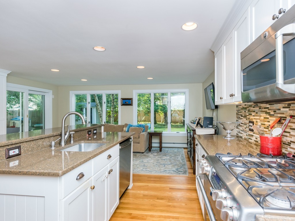 15 Princeton Road Wellesley, MA 02482 - Photo 2 of 30