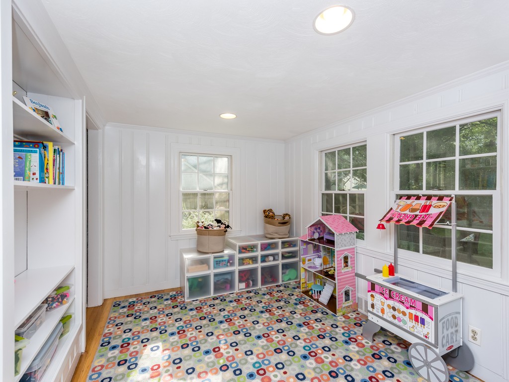 15 Princeton Road Wellesley, MA 02482 - Photo 21 of 30