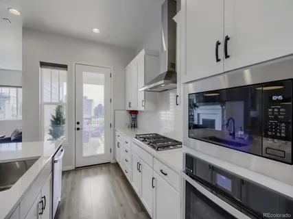 $899,900 | 5234 Queen Court, Arvada, CO 80002