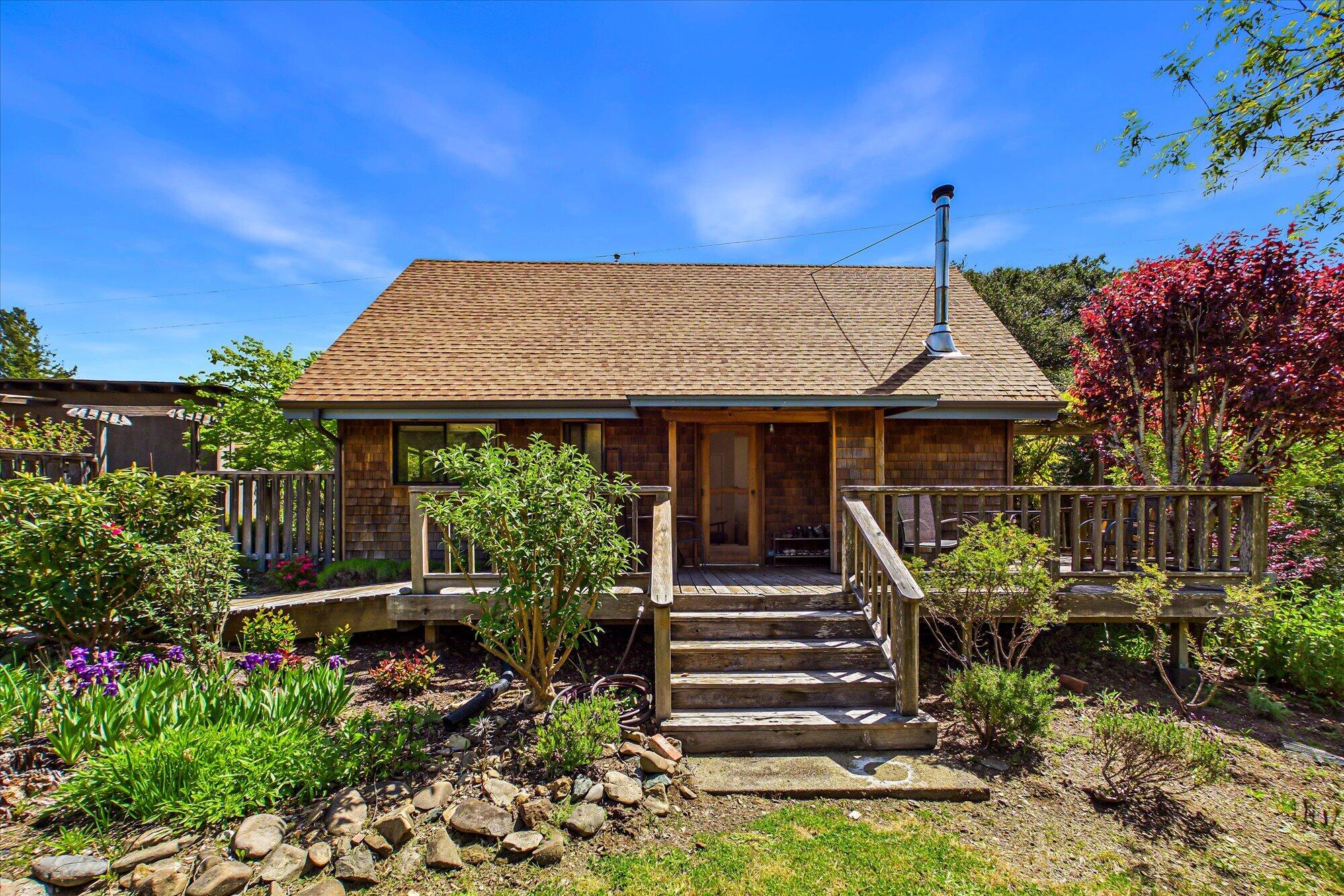 303 Hungry Gulch Road Whitethorn, CA 95589 - Photo 3 of 58