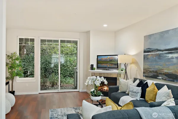 $580,000 | 16125 Juanita Woodinville Way Northeast, Unit 1106, Bothell, WA 98011