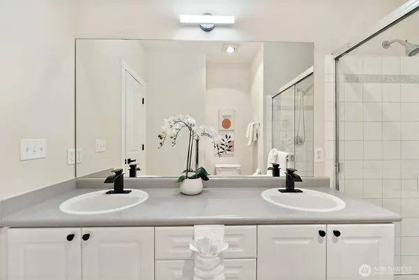 $580,000 | 16125 Juanita Woodinville Way Northeast, Unit 1106, Bothell, WA 98011