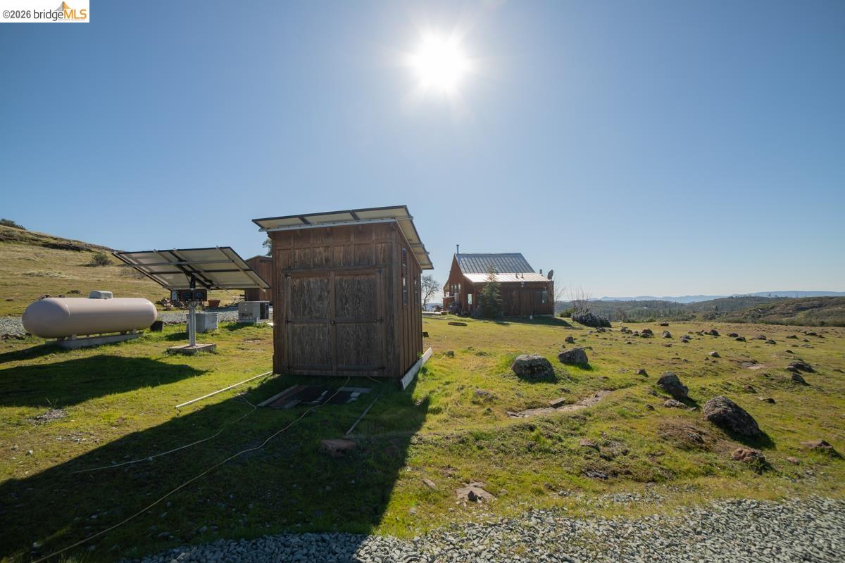 6899 Eagle View Drive Mountain Ranch, CA 95246 - Photo 29 of 35 a bathroom with a bathtub