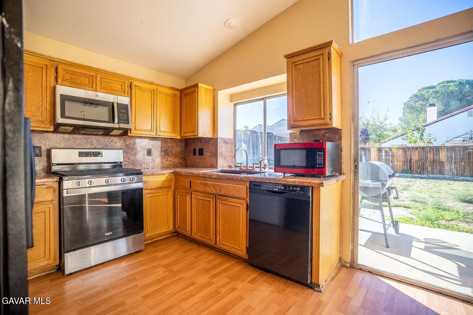 36641 Sulphur Springs Road Palmdale, CA 93552 - Photo 5 of 14 ChatGPT Image Dec 3, 2025, 11_25_29 AM