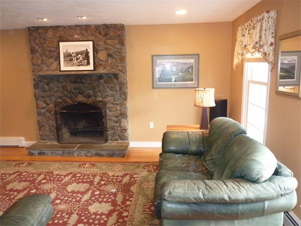 25 Oriole Road Medfield, MA 02052 - Photo 16 of 30 Gallery Image 16