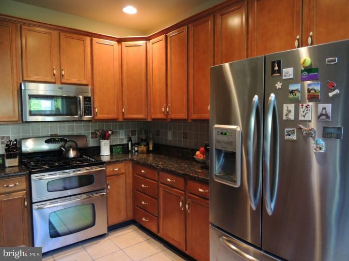 58 Brownstone Road East Windsor, NJ 08520 - Photo 5 of 23 Kitchen