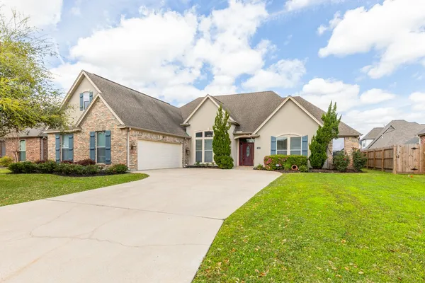 $419,900 | 7940 Laurelwood Street, Beaumont, TX 77707