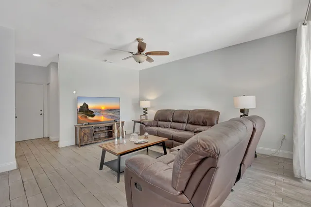 $860,000 | 13838 Southwest 41st Terrace, Miami, FL 33175