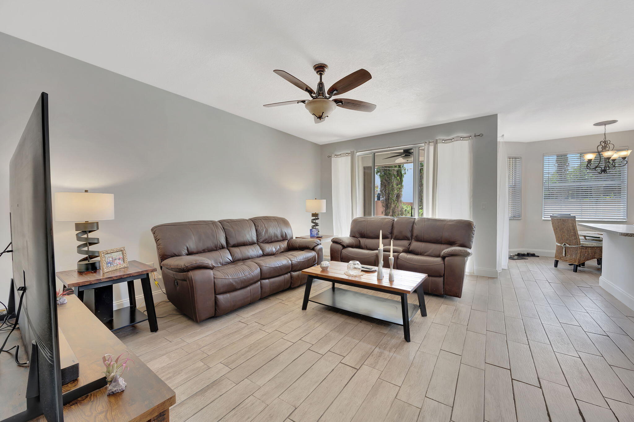 13838 Southwest 41st Terrace Miami, FL 33175 - Photo 21 of 68 Family Room