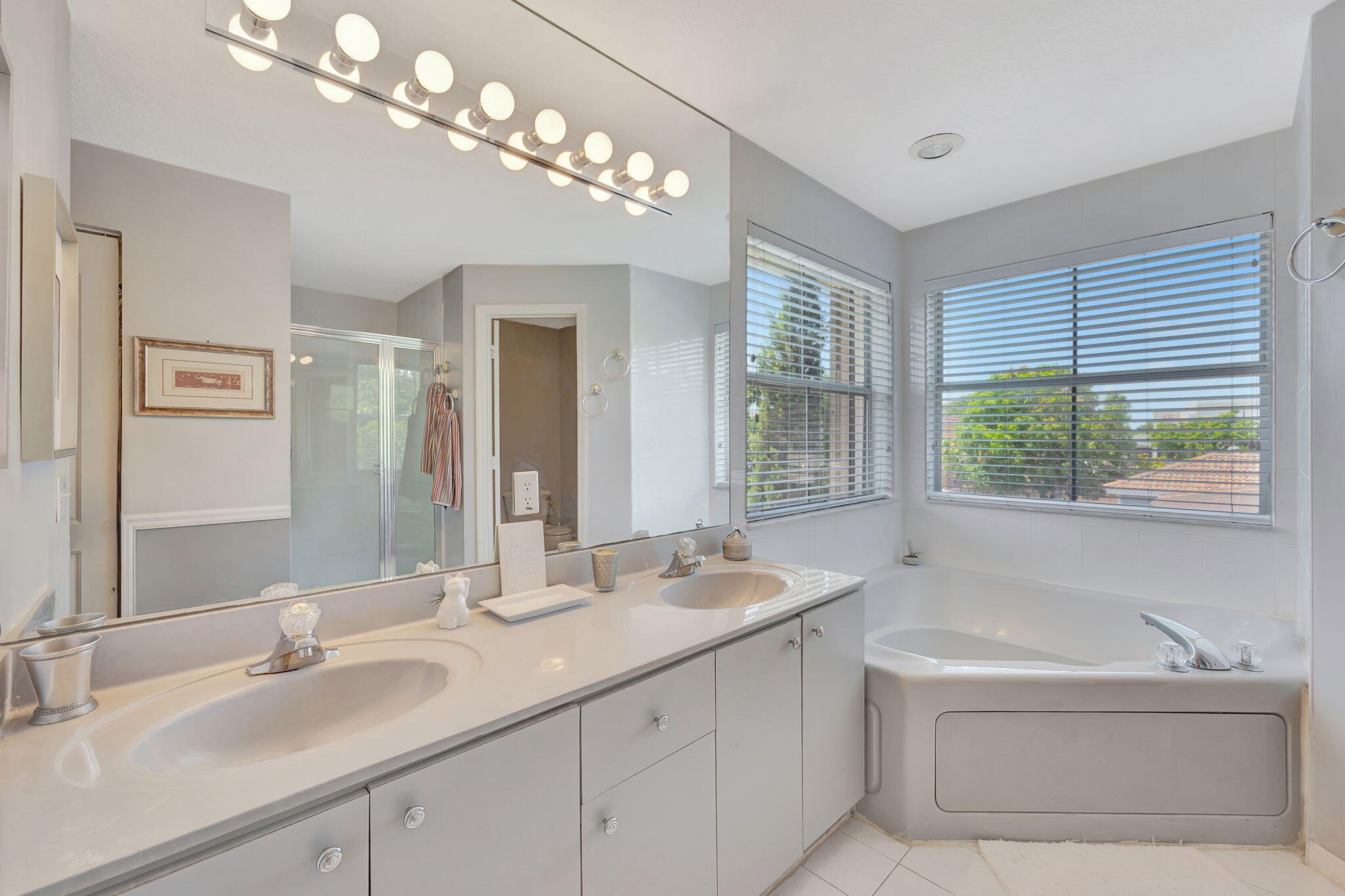 13838 Southwest 41st Terrace Miami, FL 33175 - Photo 33 of 68 Primary Bathroom