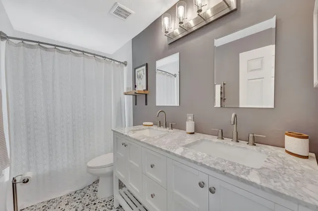 $860,000 | 13838 Southwest 41st Terrace, Miami, FL 33175