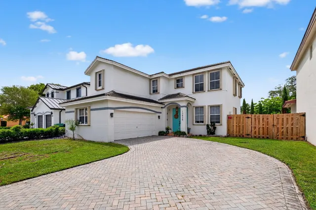 $860,000 | 13838 Southwest 41st Terrace, Miami, FL 33175