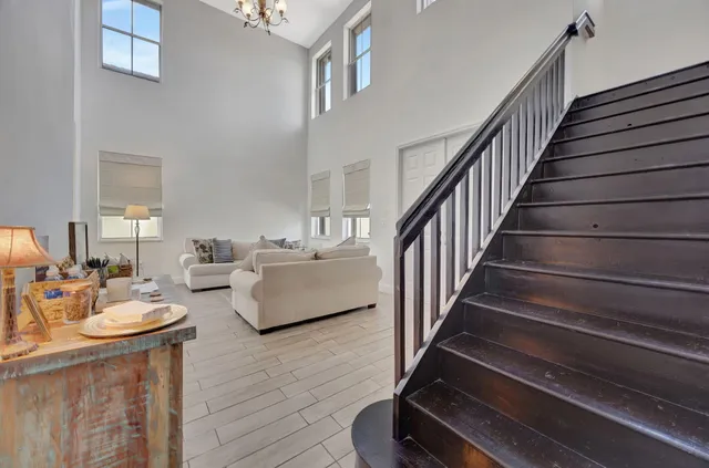 $860,000 | 13838 Southwest 41st Terrace, Miami, FL 33175