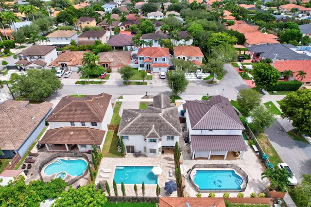 $860,000 | 13838 Southwest 41st Terrace, Miami, FL 33175