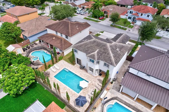 $860,000 | 13838 Southwest 41st Terrace, Miami, FL 33175