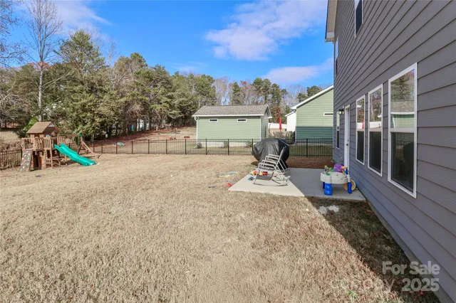 a view of a house with a snow yard