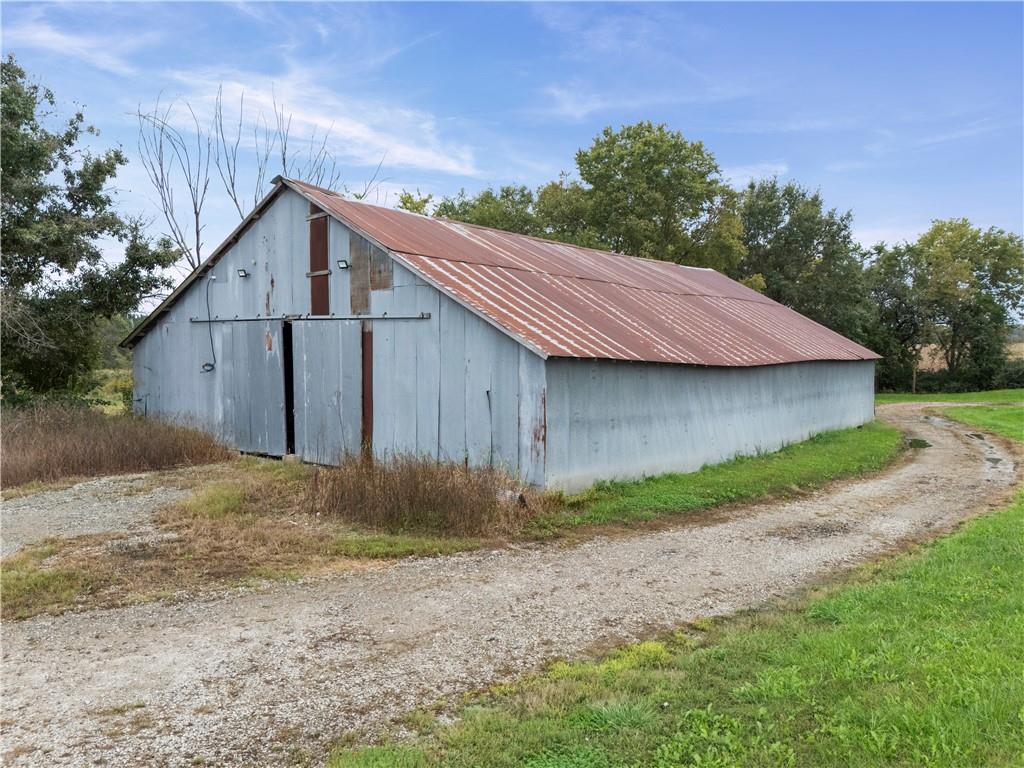 10417 Northeast Jones Road Cameron, MO 64429 - Photo 27 of 32 Gallery Image 27