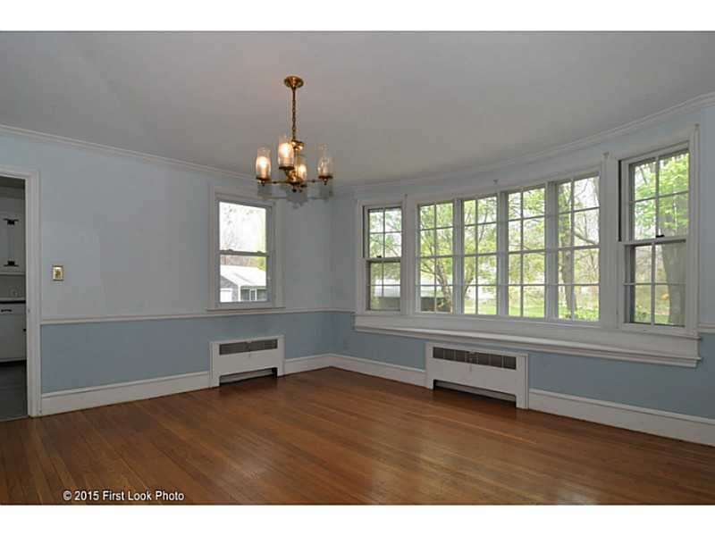 225 Middle Road East Greenwich, RI 02818 - Photo 11 of 25 Dining Room.
