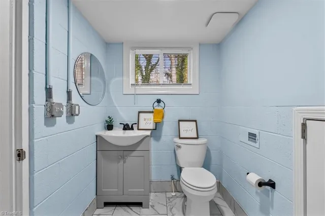 $380,000 | 3555 Cherry Lane, Greensboro, NC 27405